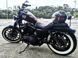 Sportster 883