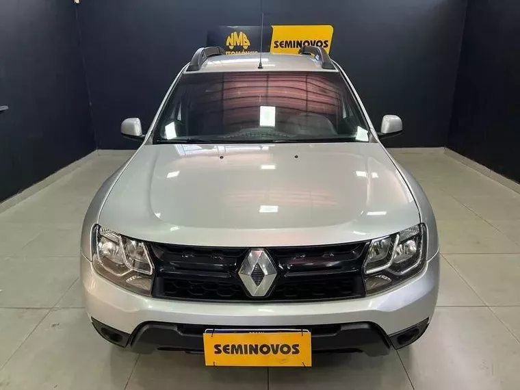 Renault Duster Prata 13