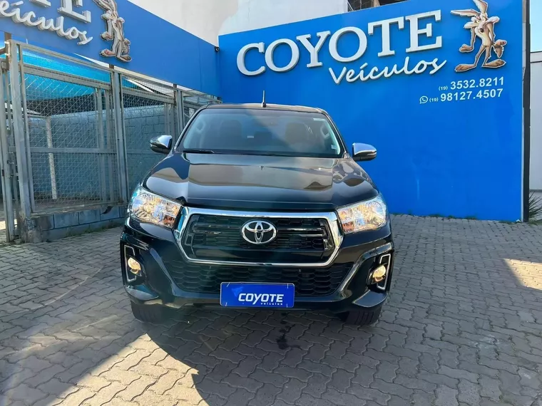 Toyota Hilux Preto 12