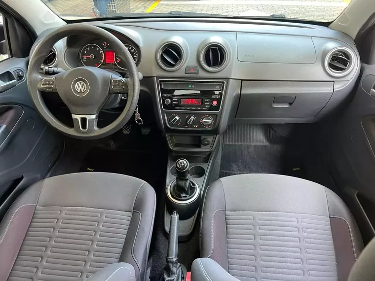 Volkswagen Saveiro Preto 10