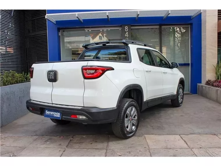 Fiat Toro Branco 18