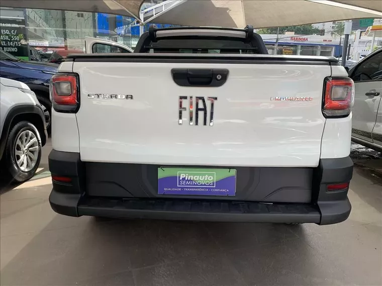 Fiat Strada Branco 9