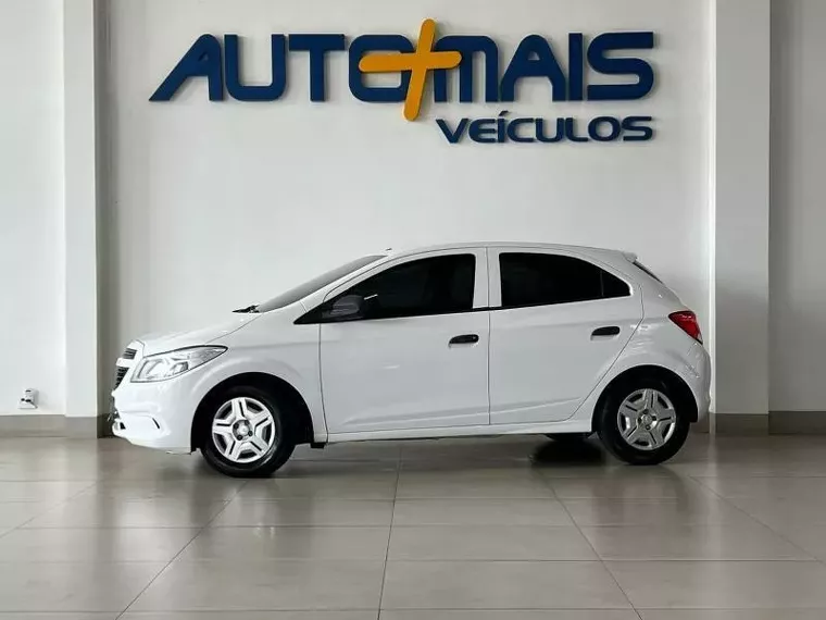 Chevrolet Onix Branco 1