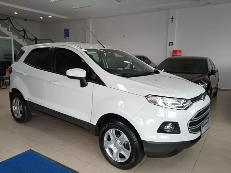 Ford Ecosport Branco 4