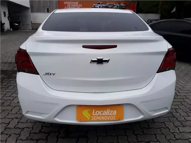 Chevrolet Onix Branco 2