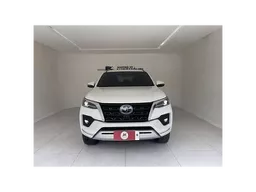 Toyota Hilux SW4