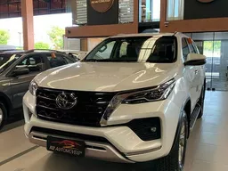 Toyota Hilux SW4