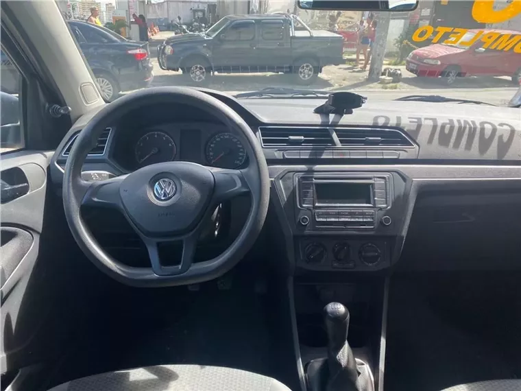 Volkswagen Gol Cinza 1