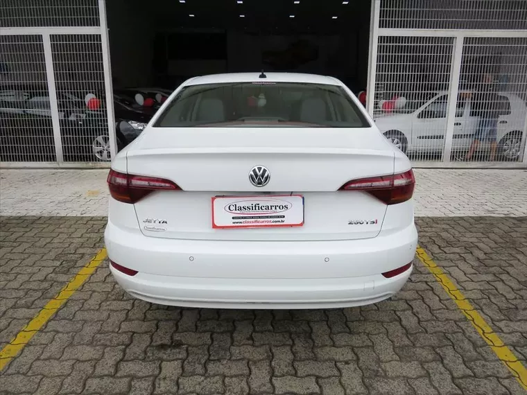 Volkswagen Jetta Branco 10