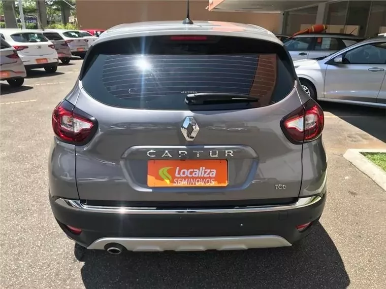 Renault Captur Cinza 10