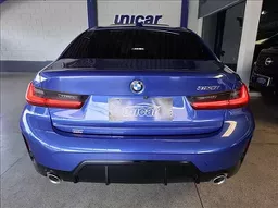 BMW 320i