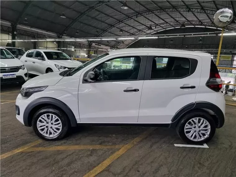 Fiat Mobi Branco 13