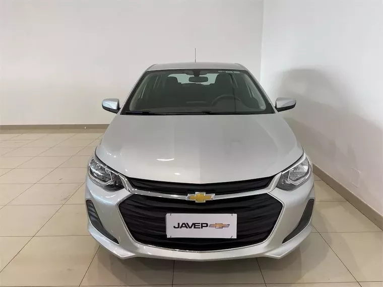 Chevrolet Onix Prata 14