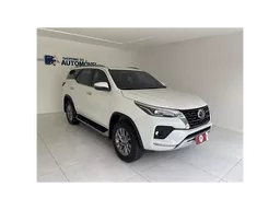 Toyota Hilux SW4