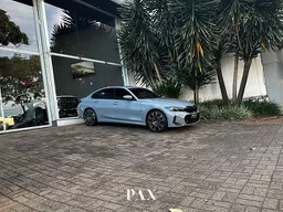 BMW 330e