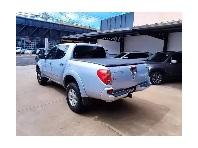 Mitsubishi L200 Triton Prata 2