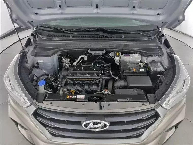 Hyundai Creta Prata 15