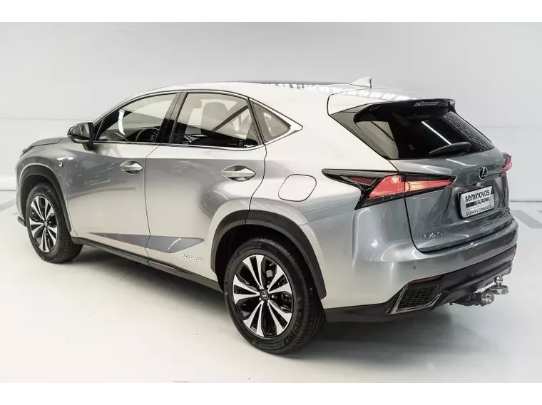 Lexus NX 300H Cinza 4