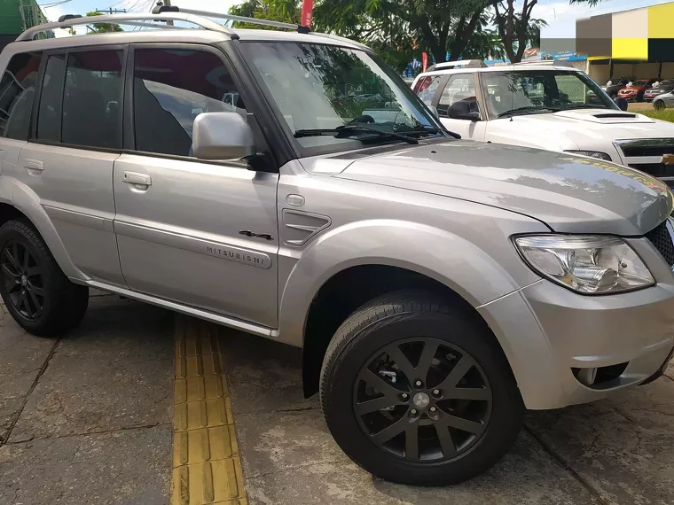 Mitsubishi Pajero TR4 Prata 16