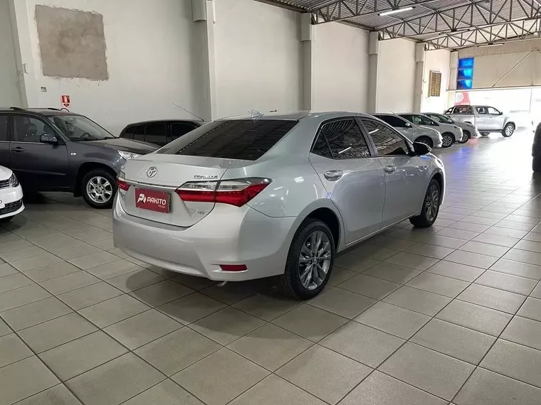 Toyota Corolla Prata 11