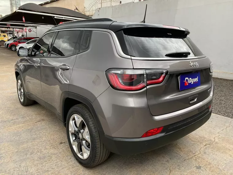 Foto do carro