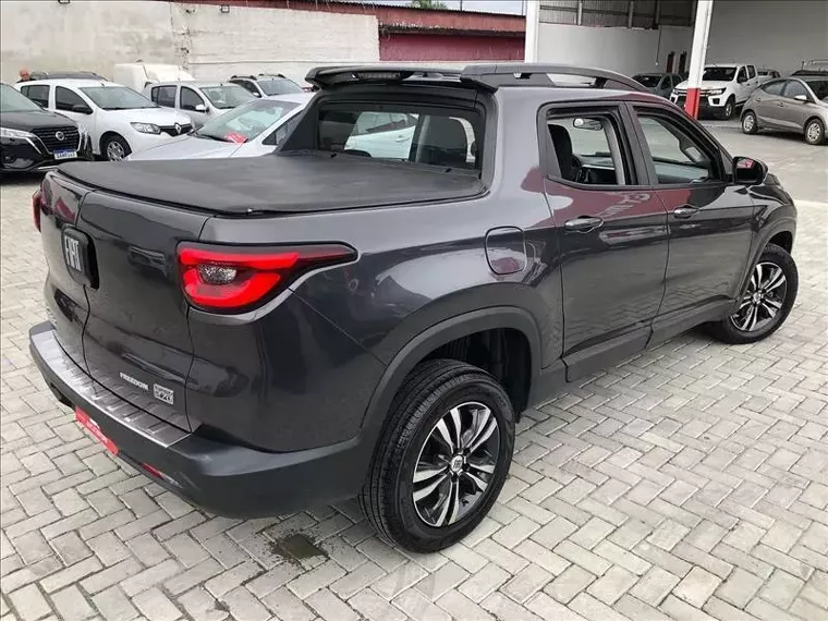 Fiat Toro Cinza 2