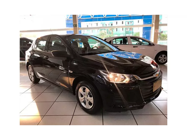 Chevrolet Onix Preto 2