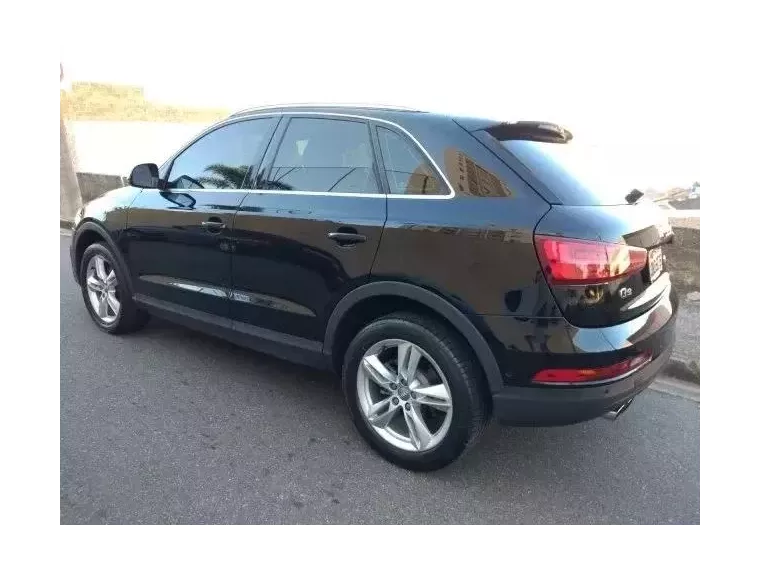 Audi Q3 Preto 4