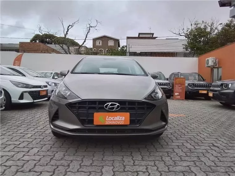 Hyundai HB20 Prata 5