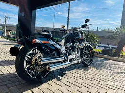 Harley-Davidson Breakout