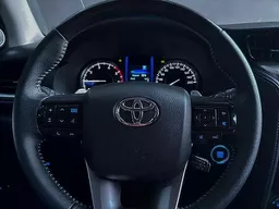 Toyota Hilux SW4