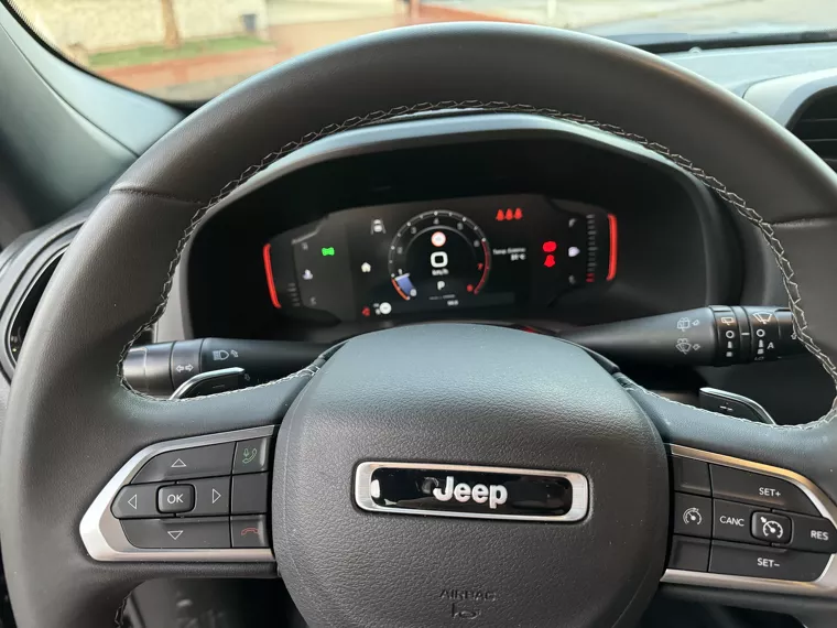 Jeep Renegade Preto 16