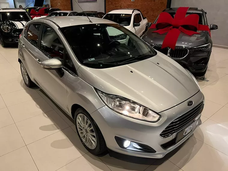 Ford Fiesta Prata 1