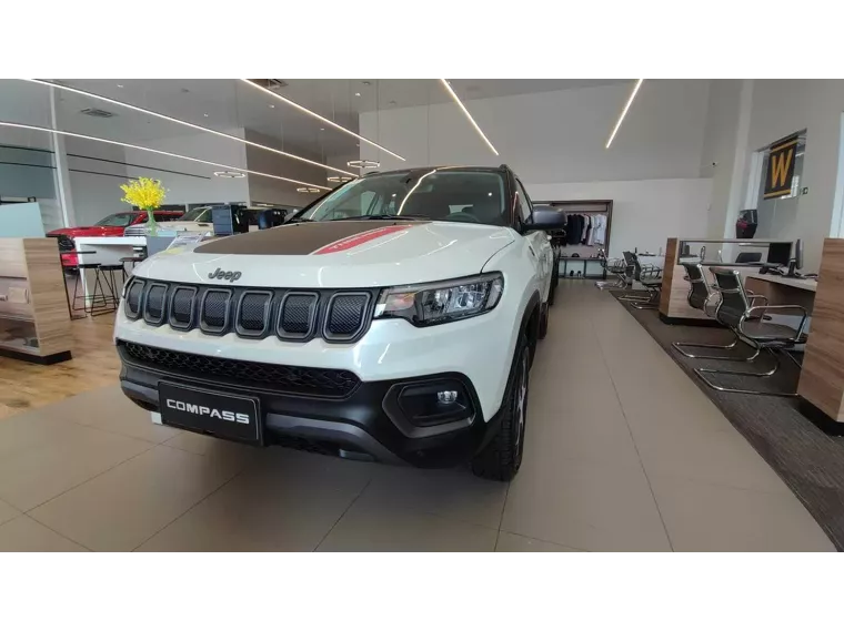 Jeep Compass Branco 4