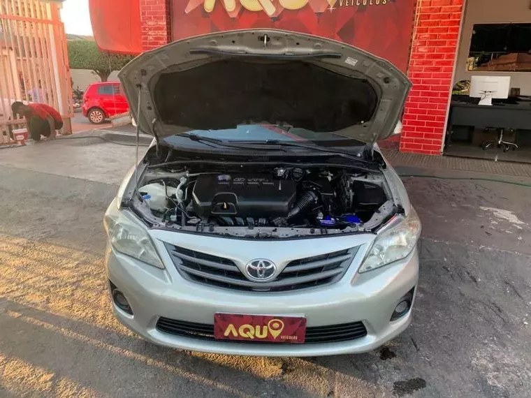 Toyota Corolla Bege 20