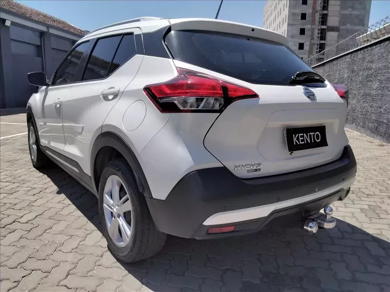 Nissan Kicks Branco 5