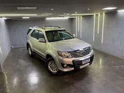 Toyota Hilux SW4