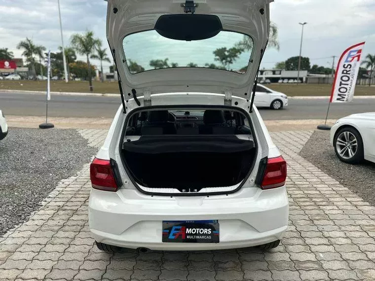 Volkswagen Gol Branco 8