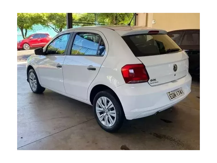 Volkswagen Gol Branco 3