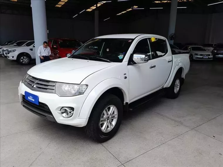 Mitsubishi L200 Triton Branco 1