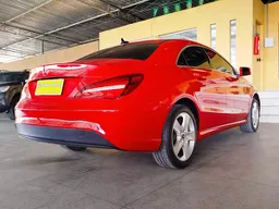 Mercedes-benz CLA 180