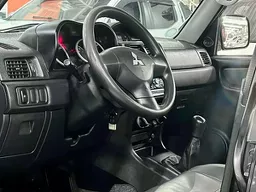 Mitsubishi Pajero TR4