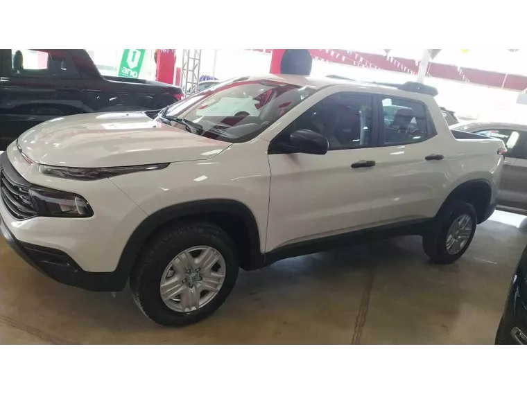 Fiat Toro Branco 13