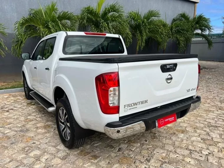 Nissan Frontier Branco 6