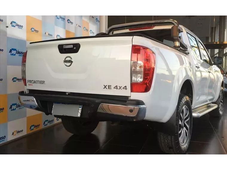 Nissan Frontier Branco 7