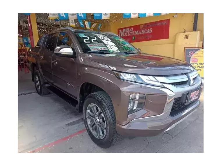 Mitsubishi L200 Triton Marrom 5