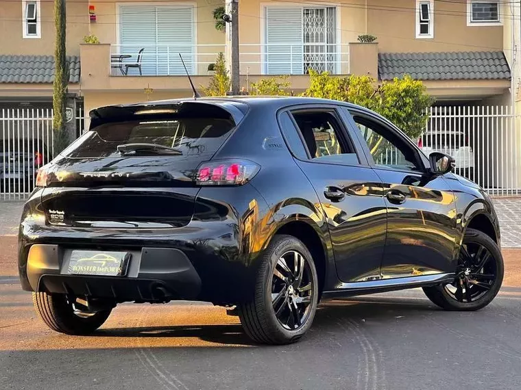 Peugeot 208 Preto 5