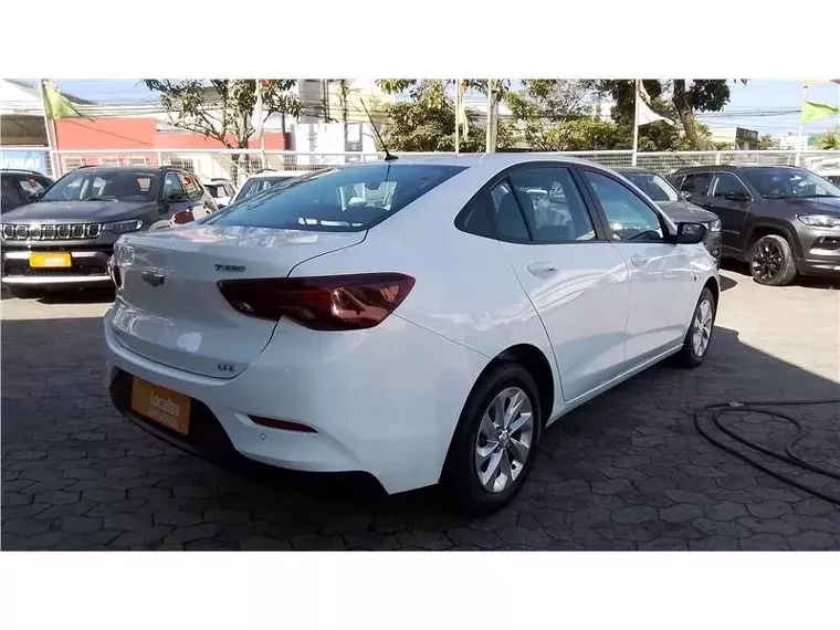 Chevrolet Onix Branco 3