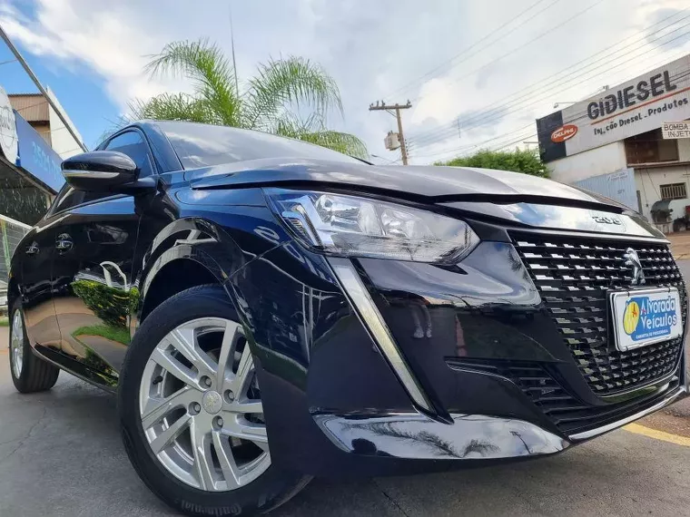 Peugeot 208 Preto 7