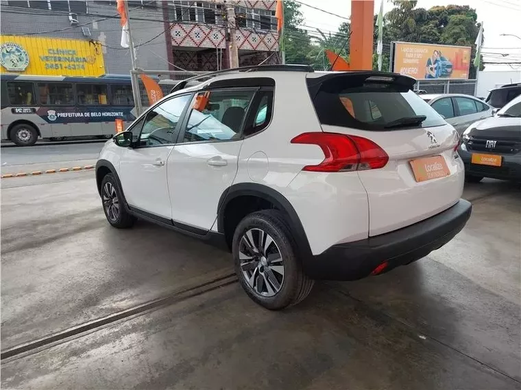 Peugeot 2008 Branco 13